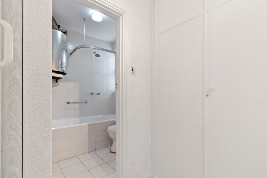 To Let 0 Bedroom Property for Rent in Mouille Point Western Cape